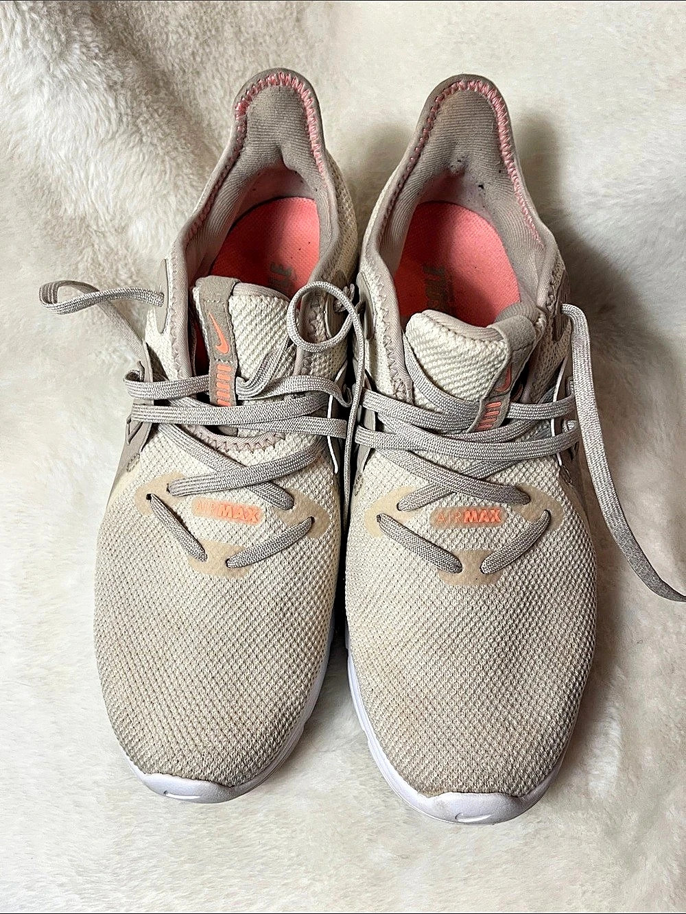 Nike Air Max Motion 2 Women's Sneakers in Beige & Orange